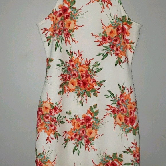 Dress - Picture 1 of 3